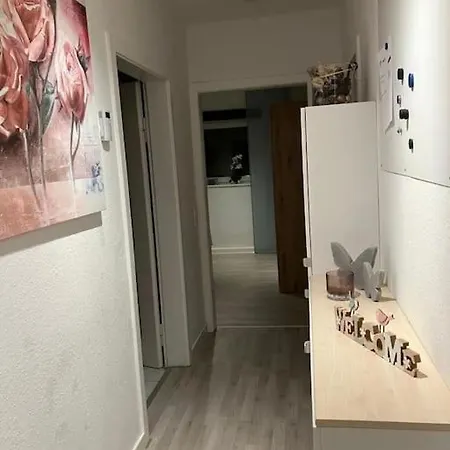 Zentrale Ruhige 3-zimmer-wohnung Apartment