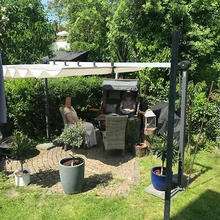 Apartment Zentrale Ruhige 3-zimmer-wohnung *